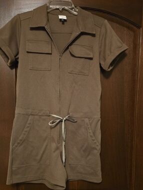 Cabi Casual Short Sleeve Zip Romper in Olive Green size XS